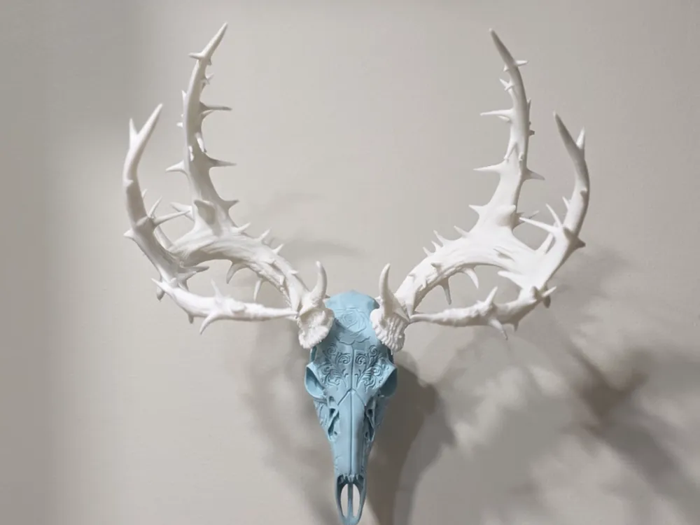 Rose & Crown of Thorns Deer Skull Mount - Image 2